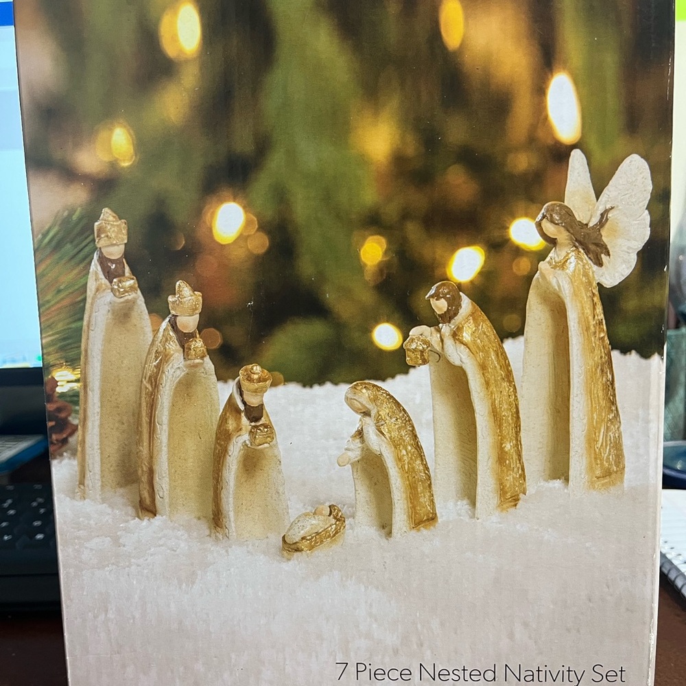 NIB 7 Piece Nested Nativity Set